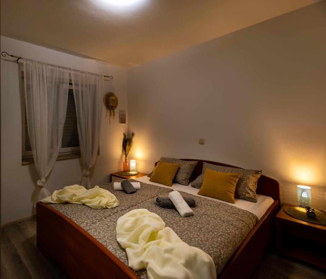 Apartman Tina Metkovic Bagian luar foto
