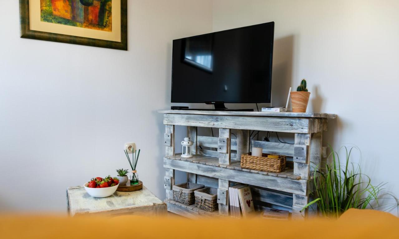 Apartman Tina Metkovic Bagian luar foto